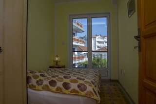 Апартаменты Apartments Gugolj M&M Херцег-Нови Апартаменты с 3 спальнями-5