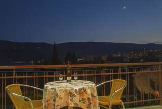 Апартаменты Apartments Gugolj M&M Херцег-Нови Апартаменты с 3 спальнями-13